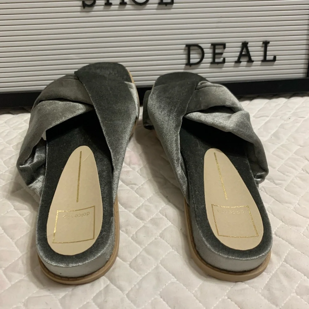 NWT Dolce Vita Golda Knotted Velvet Slipper (Seamoss).Be Summer ready with this. - Picture 7 of 9